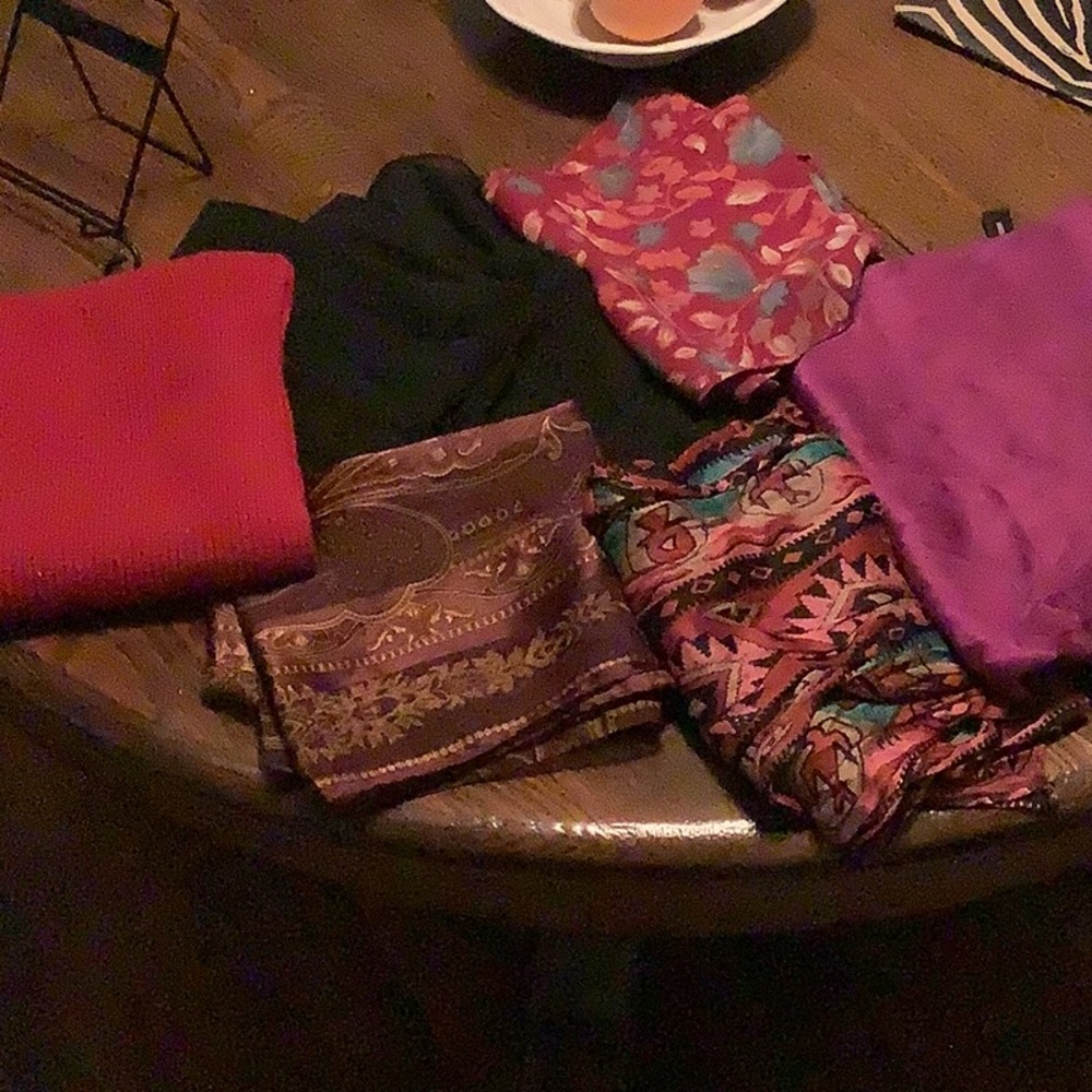 Assorted scarves, all sizes